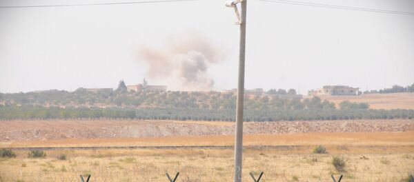 'Fırat Kalkanı' operasyonuna katılan Türk tankları Suriye sınırını geçti. - Sputnik Türkiye