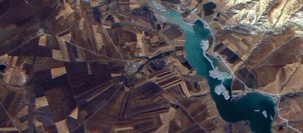 Yeryüzündeki su yer değiştiriyor - Sputnik Türkiye