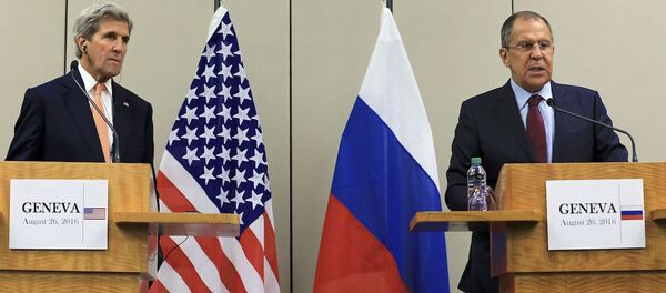 Rusya Dışişleri Bakanı Sergey Lavrov ve ABD'li mevkidaşı John Kerry - Sputnik Türkiye