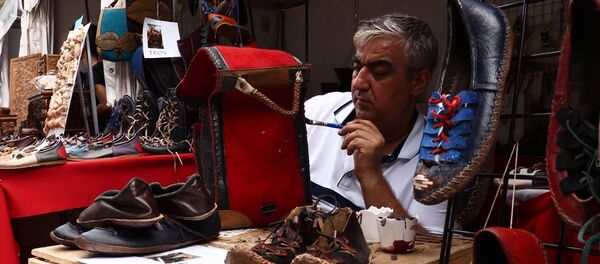 ABD'de devam eden 14. Chicago Türk Festivali’nde açılan çarık standı - Sputnik Türkiye