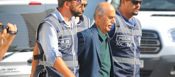 Bursa’da, FETÖ/PDY ve 15 Temmuz darbe girişimi soruşturması kapsamında tutuklanan İçişleri Bakanlığı eski müsteşarı ve eski Bursa Valisi Şahabettin Harput Bursa’da, FETÖ/PDY ve 15 Temmuz darbe girişimi soruşturması kapsamında tutuklanan İçişleri Bakanlığı eski müsteşarı ve eski Bursa Valisi Şahabettin Harput - Sputnik Türkiye
