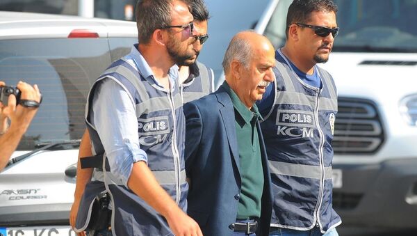 Bursa’da, FETÖ/PDY ve 15 Temmuz darbe girişimi soruşturması kapsamında tutuklanan İçişleri Bakanlığı eski müsteşarı ve eski Bursa Valisi Şahabettin Harput - Sputnik Türkiye