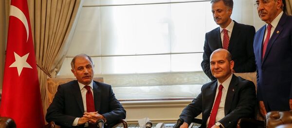 İçişleri Bakanlığı'na atanan Süleyman Soylu görevi Efkan Ala'dan devraldı. İçişleri Bakanlığında devir teslim töreni düzenlendi. - Sputnik Türkiye