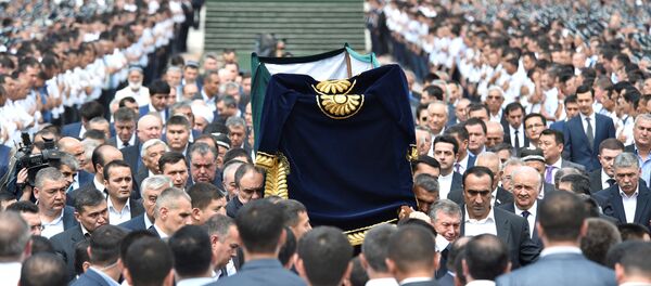 İslam Kerimov son yolculuğuna uğurlandı - Sputnik Türkiye