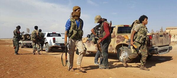 ÖSO birlikleri Çobanbey çevresinde IŞİD militanlarının bulunduğu bölgelere doğru hareket etti. - Sputnik Türkiye