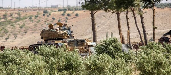 Türk tankları Suriye topraklarında Türk tankları Suriye topraklarında - Sputnik Türkiye