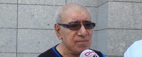 Sanatçı İlyas Salman, FETÖ üyesi olduğuna dair kendisine mesaj attığını iddia ettiği bir kadın hakkında savcılığa suç duyurusunda bulundu. - Sputnik Türkiye