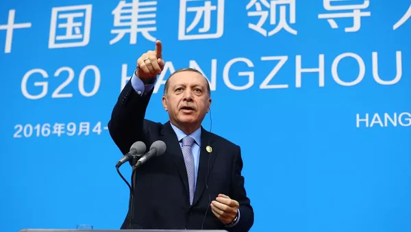 Cumhurbaşkanı Recep Tayyip Erdoğan, G20 Liderler Zirvesi için bulunduğu Çin'in Hangzhou kentinde basın toplantısı düzenledi. - Sputnik Türkiye