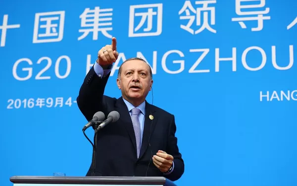 Cumhurbaşkanı Recep Tayyip Erdoğan, G20 Liderler Zirvesi için bulunduğu Çin'in Hangzhou kentinde basın toplantısı düzenledi. Cumhurbaşkanı Recep Tayyip Erdoğan, G20 Liderler Zirvesi için bulunduğu Çin'in Hangzhou kentinde basın toplantısı düzenledi. - Sputnik Türkiye