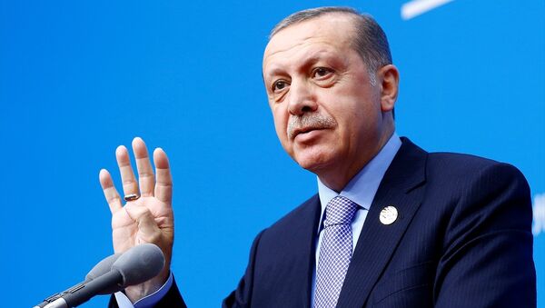 Cumhurbaşkanı Recep Tayyip Erdoğan, G20 Liderler Zirvesi için bulunduğu Çin'in Hangzhou kentinde basın toplantısı düzenledi. - Sputnik Türkiye