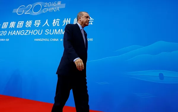 Cumhurbaşkanı Recep Tayyip Erdoğan, G20 Liderler Zirvesi için bulunduğu Çin'in Hangzhou kentinde basın toplantısı düzenledi. Cumhurbaşkanı Recep Tayyip Erdoğan, G20 Liderler Zirvesi için bulunduğu Çin'in Hangzhou kentinde basın toplantısı düzenledi. - Sputnik Türkiye