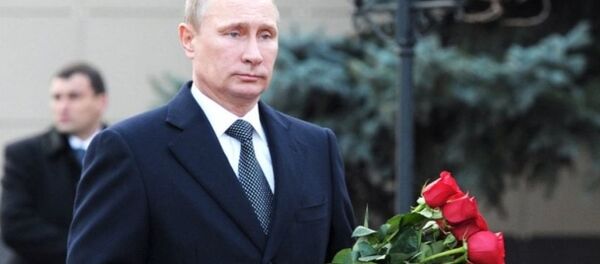 Putin'den Kerimov'un mezarına ziyaret - Sputnik Türkiye