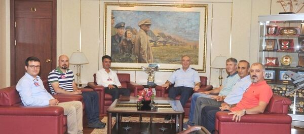 Hava Kuvvetleri'ni ziyaret eden 6 pilot - Sputnik Türkiye