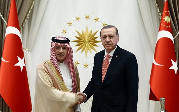 Cumhurbaşkanı Recep Tayyip Erdoğan, Cumhurbaşkanlığı Külliyesi'nde Suudi Arabistan Dışişleri Bakanı Adil el Cübeyr'i kabul etti. - Sputnik Türkiye