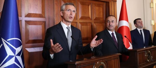 Dışişleri Bakanı Mevlüt Çavuşoğlu, NATO Genel Sekreteri Jens Stoltenberg ile Çankaya Dışişleri Bakanlığı Resmi Konutu'nda görüştü. Bakan Çavuşoğlu ve Stoltenberg, görüşmenin ardından ortak basın toplantısı düzenledi. - Sputnik Türkiye