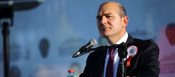 İçişleri Bakanı Süleyman Soylu, Gölbaşı'ndaki Polis Akademisi Kampüsü'nde komiser yardımcısı adaylarının mezuniyeti için düzenlenen törene katılarak konuşma yaptı. - Sputnik Türkiye