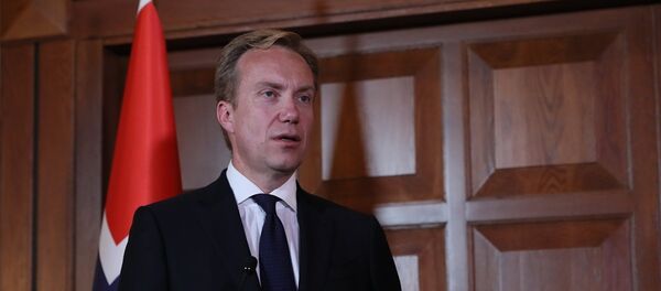 Dışişleri Bakanı Mevlüt Çavuşoğlu, Norveç Dışişleri Bakanı Borge Brende ile Dışişleri Bakanlığı Resmi Konutu'nda görüştü. Bakan Çavuşoğlu ve Brende, görüşmenin ardından ortak basın toplantısı düzenledi. - Sputnik Türkiye
