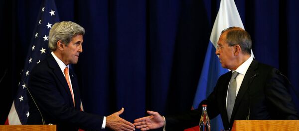 Rusya Dışişleri Bakanı Sergey Lavrov ve ABD'li mevkidaşı John Kerry - Sputnik Türkiye