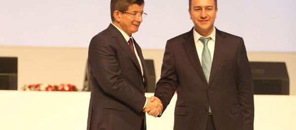 Ahmet Budak, dönemin başbakanı Ahmet Davutoğlu ile birlikte - Sputnik Türkiye