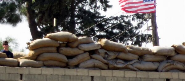 PYD karargahında ABD bayrağı PYD karargahında ABD bayrağı - Sputnik Türkiye