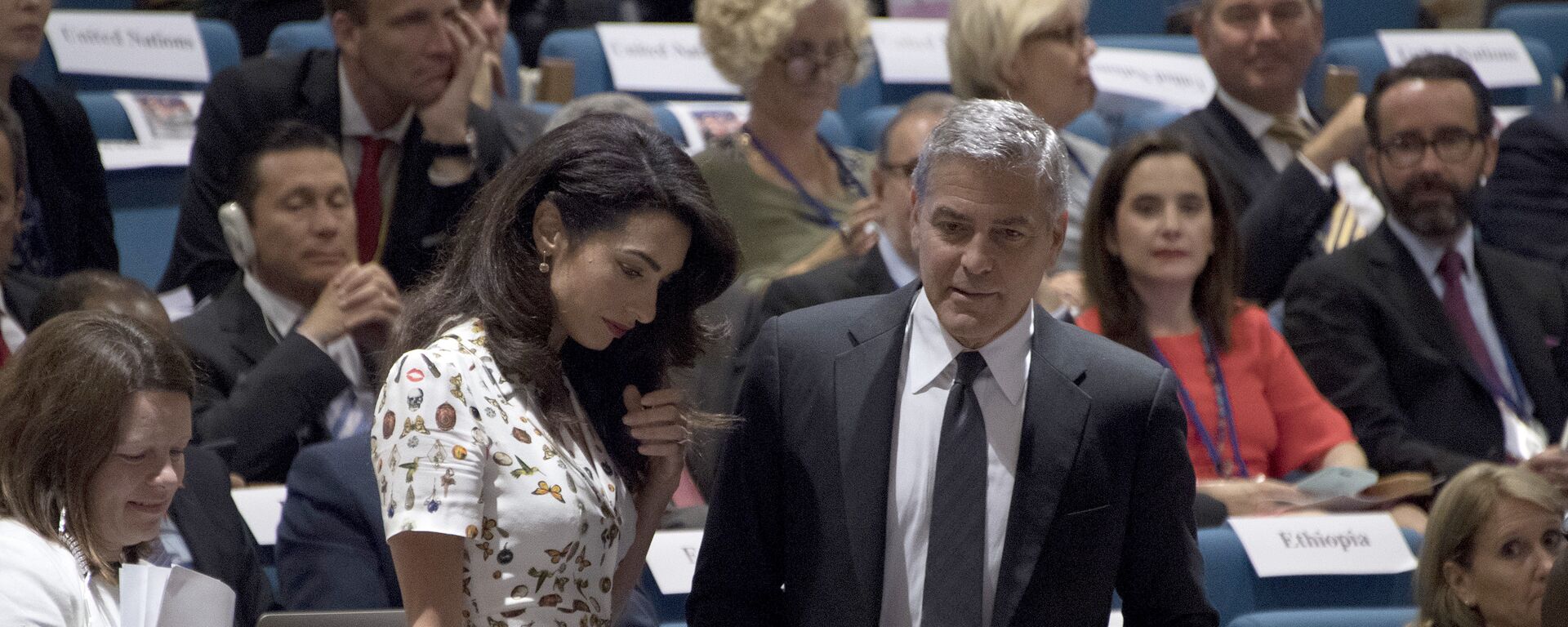 Amal Clooney- George Clooney - Sputnik Türkiye, 1920, 01.01.2026