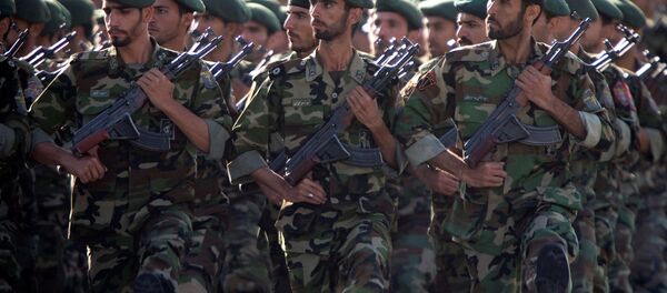 Tahran’da ‘Kutsal Müdafa Haftası’ kapsamında askeri geçit töreni düzenlendi. - Sputnik Türkiye