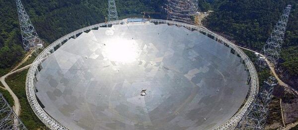 Çin, uzaydaki yaşamı araştırmak amacıyla yaptığı dünyanın en büyük radyo teleskobunun faaliyete başladığını bildirdi. - Sputnik Türkiye