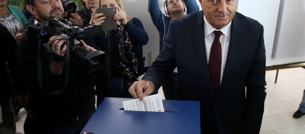 Sırp Cumhuriyeti Başkanı Milorad Dodik, Banja Luka yakınındaki Laktasi'de sandığa gitti. - Sputnik Türkiye
