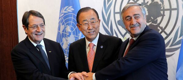 Ban Ki-mun - Mustafa Akıncı - Nikos Anastasiadis - Sputnik Türkiye