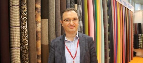 Tkani Prestij firması sahibi Hulki Öz, Rusya-Türkiye fuar - Sputnik Türkiye