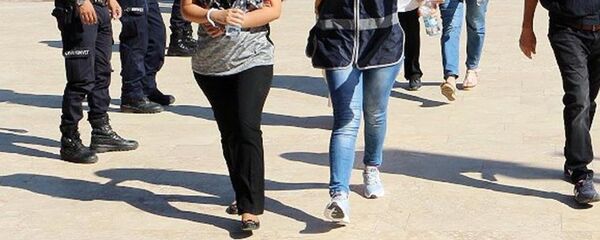 Gözaltı - tutuklama - kadın - Sputnik Türkiye