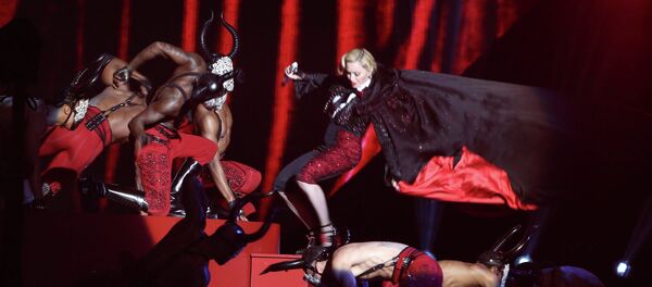 Madonna performs at the BRIT Awards 2015 at The O2 Arena on February 25, 2015 in London, England - Sputnik Türkiye