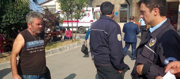 Zihinsel engelli erkek çocuğuna tecavüze kalkışan zanlı E.D. dövüldü Zihinsel engelli erkek çocuğuna tecavüze kalkışan zanlı E.D. dövüldü - Sputnik Türkiye