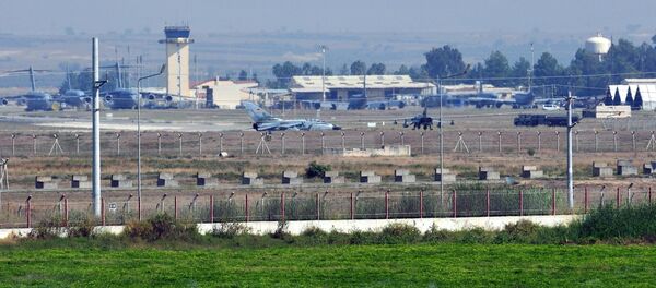 Alman vekiller İncirlik'e geldi - Sputnik Türkiye