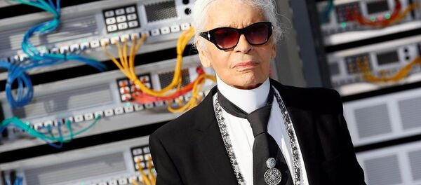Karl Lagerfeld, Paris Moda haftası'nda - Sputnik Türkiye