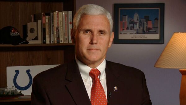 ABD başkan yardımcısı adayı, Indiana Valisi Cumhuriyetçi Mike Pence - Sputnik Türkiye