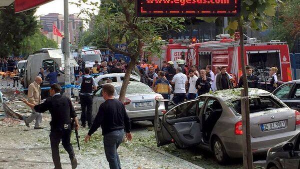 Bahçelievler ilçesindeki polis merkezinin yakınında patlama meydana geldi. - Sputnik Türkiye