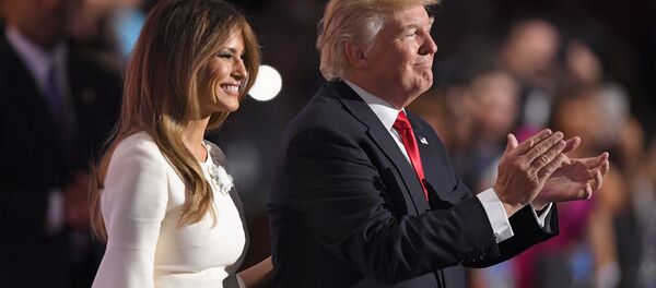 ABD'de Cumhuriyetçi başkan adayı Donald Trump- Eşi Melania Trump - Sputnik Türkiye
