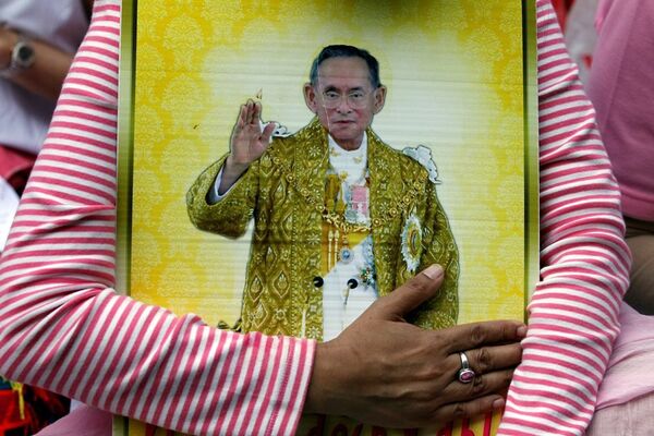 Tayland Kralı Bhumibol Adulyadej - Sputnik Türkiye