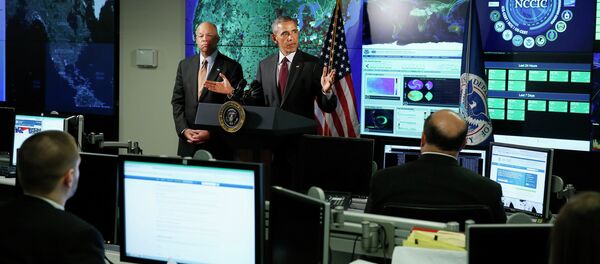 ABD Başkanı Barack Obama, Ulusal Siber Güvenlik ve İletişim Entegrasyon Merkezi'nde - Sputnik Türkiye