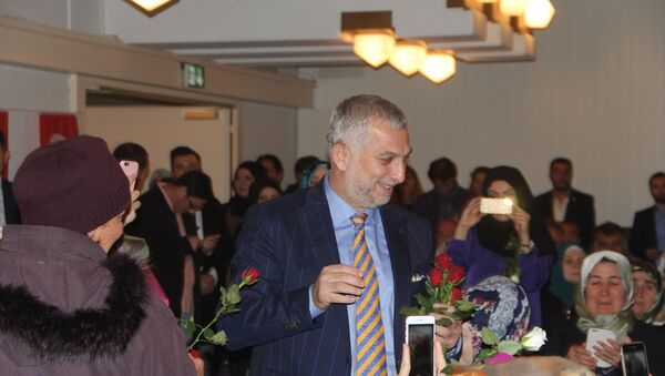 Metin Külünk, Zürih'te düzenlenen 15 Temmuz Darbe Girişimi ve Yükselen Türkiye konferansında - Sputnik Türkiye