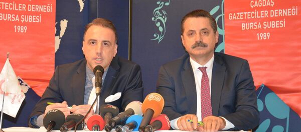 Gıda Tarım ve Hayvancılık Bakanı Faruk Çelik, Çağdaş Gazeteciler Derneği Bursa Şubesi'nde - Sputnik Türkiye