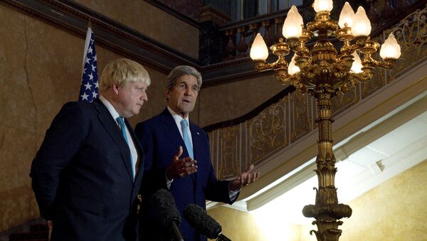 İngiltere Dışişleri Bakanı Boris Johnson- ABD Dışişleri Bakanı John Kerry - Sputnik Türkiye