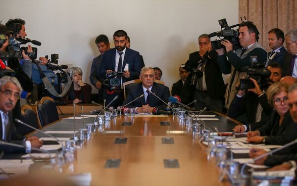 Fethullahçı Terör Örgütü'nün 15 Temmuz darbe girişimini araştırmak amacıyla kurulan Meclis Araştırma Komisyonu, Genelkurmay 2. Başkanı Orgeneral Ümit Dündar'ı dinledi. - Sputnik Türkiye