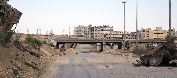 A general shows the rubble-strewn Castello Road, the main route for humanitarian assistance in to divided Syrian city of Aleppo. (File) - Sputnik Türkiye