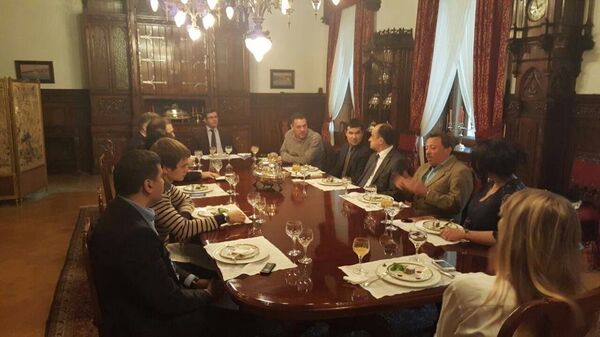 Türkiye’nin Moskova Büyükelçisi Ümit Yardım, Rusya’nın önde gelen ajans ve gazete temsilcilerini kendi rezidansında ağırladı. - Sputnik Türkiye