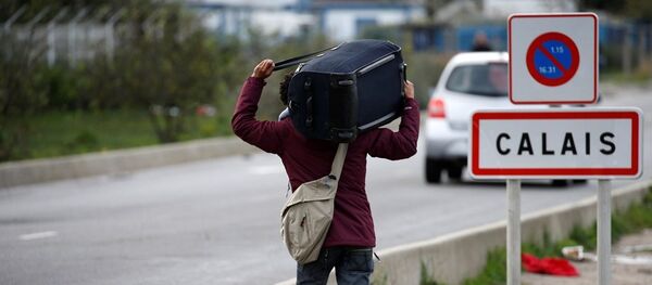 Calais sığınmacı kampı tahliye - Sputnik Türkiye
