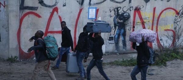 Calais sığınmacı kampı tahliye - Sputnik Türkiye