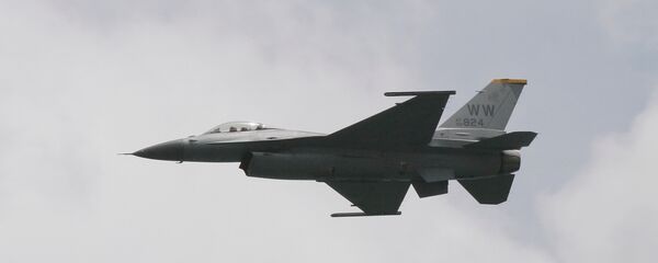 ABD Hava Kuvvetleri'ne ait F-16 savaş jeti ABD Hava Kuvvetleri'ne ait F-16 savaş jeti - Sputnik Türkiye