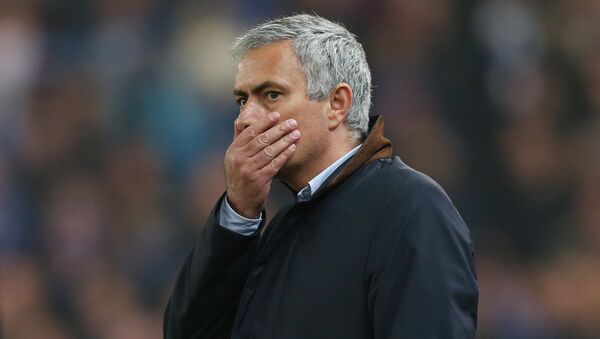 Chelsea manager Jose Mourinho looks dejected - Sputnik Türkiye